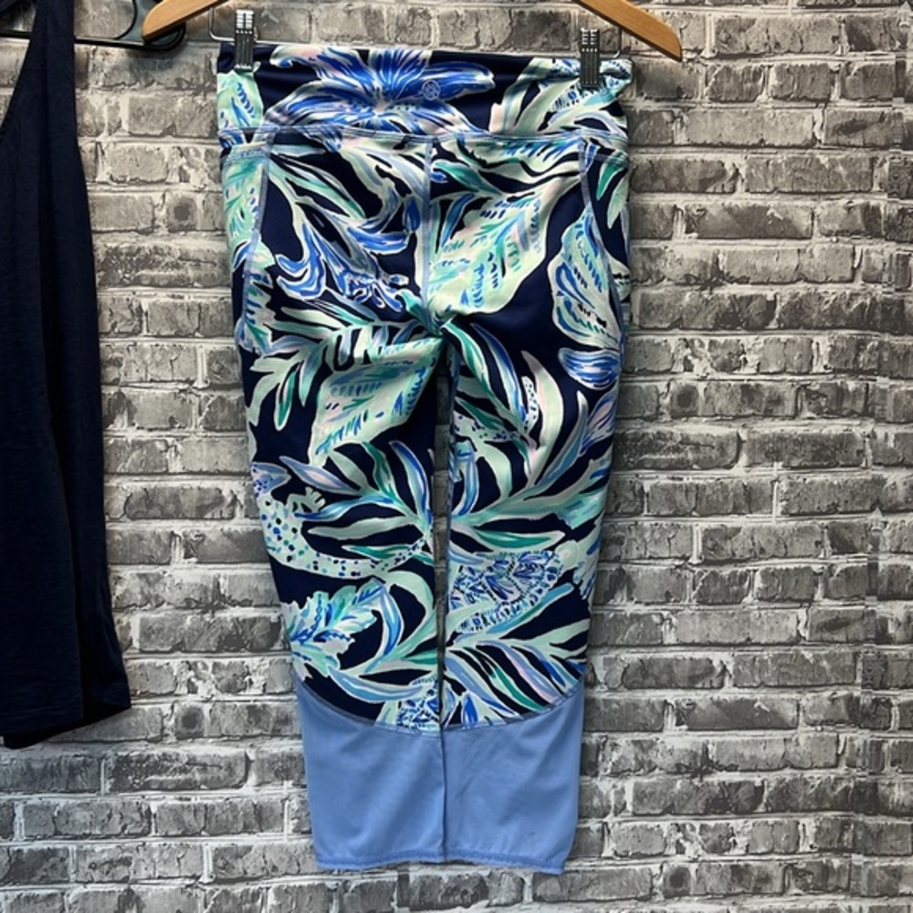 Lilly Pulitzer - Picture 6 of 12